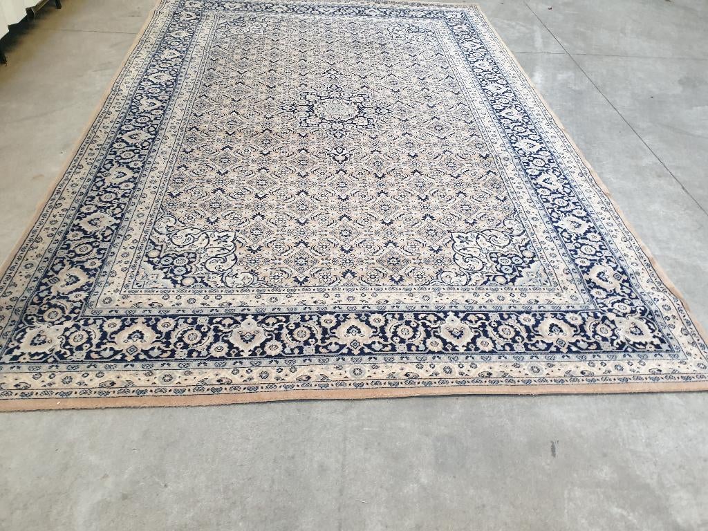 Oosterse wollen Tapijt 3m x 2m. Het kan geleverd worden., Huis en Inrichting, Stoffering | Tapijten en Vloerkleden, Ophalen, Gebruikt