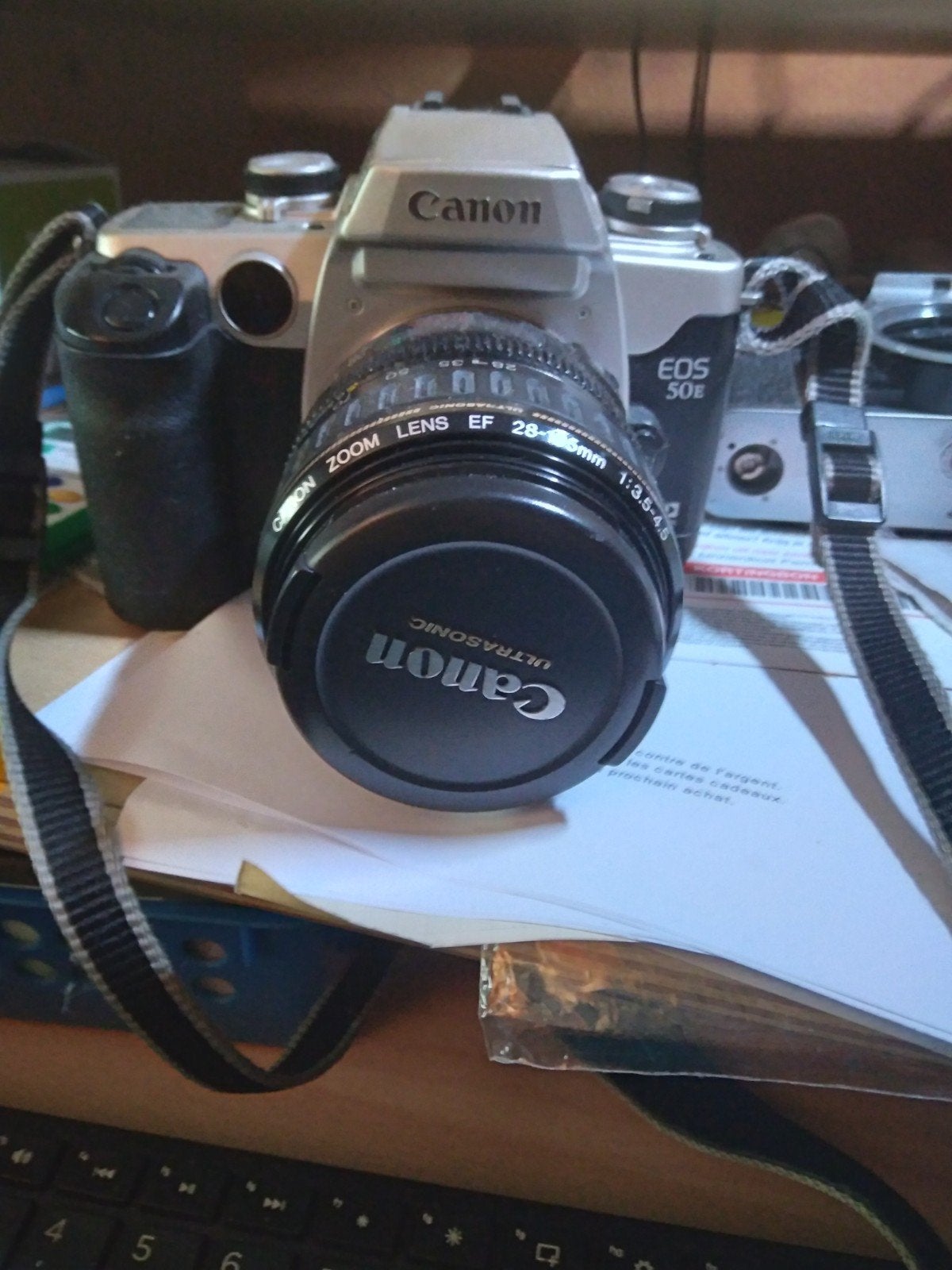 CANON EOS 50E  CANON ZOOM OBJ  OBJ 28 - 105 mm  f:3.5 - 4.5, Enlèvement ou Envoi, Utilisé, Reflex miroir, Canon