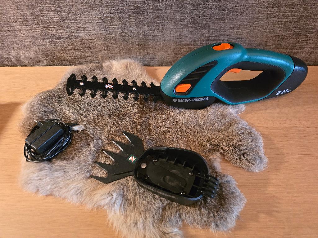 Black & Decker gras- en struikschaar 7,2 V, Ophalen of Verzenden, Gebruikt, Accu, Black&Decker