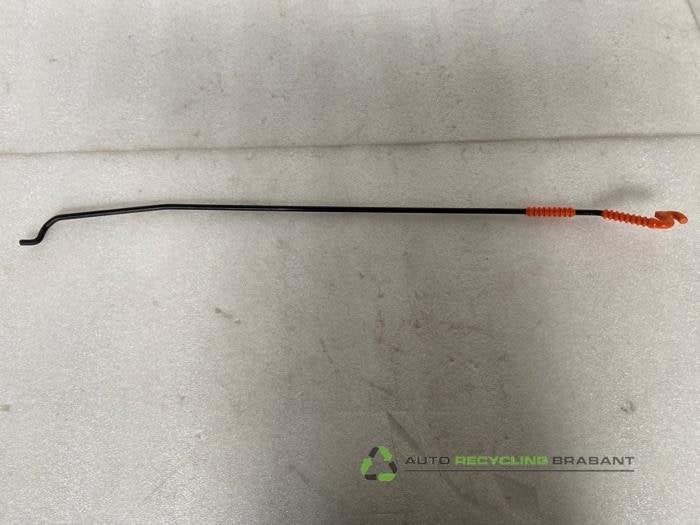 Tige de capot moteur d'un Volkswagen Beetle, Volkswagen, -, 3 mois de garantie, Utilisé