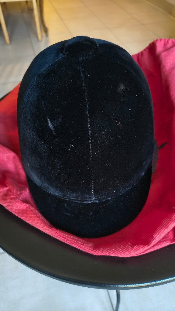Fluweelzwarte paardrijhelm, Dieren en Toebehoren, Ophalen of Verzenden, Zo goed als nieuw, Zwart, Harry's Horse