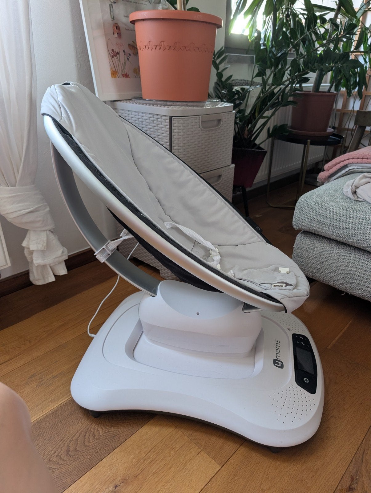 Smart infant seat (electronic swing) 4moms mamaRoo 4, Ophalen