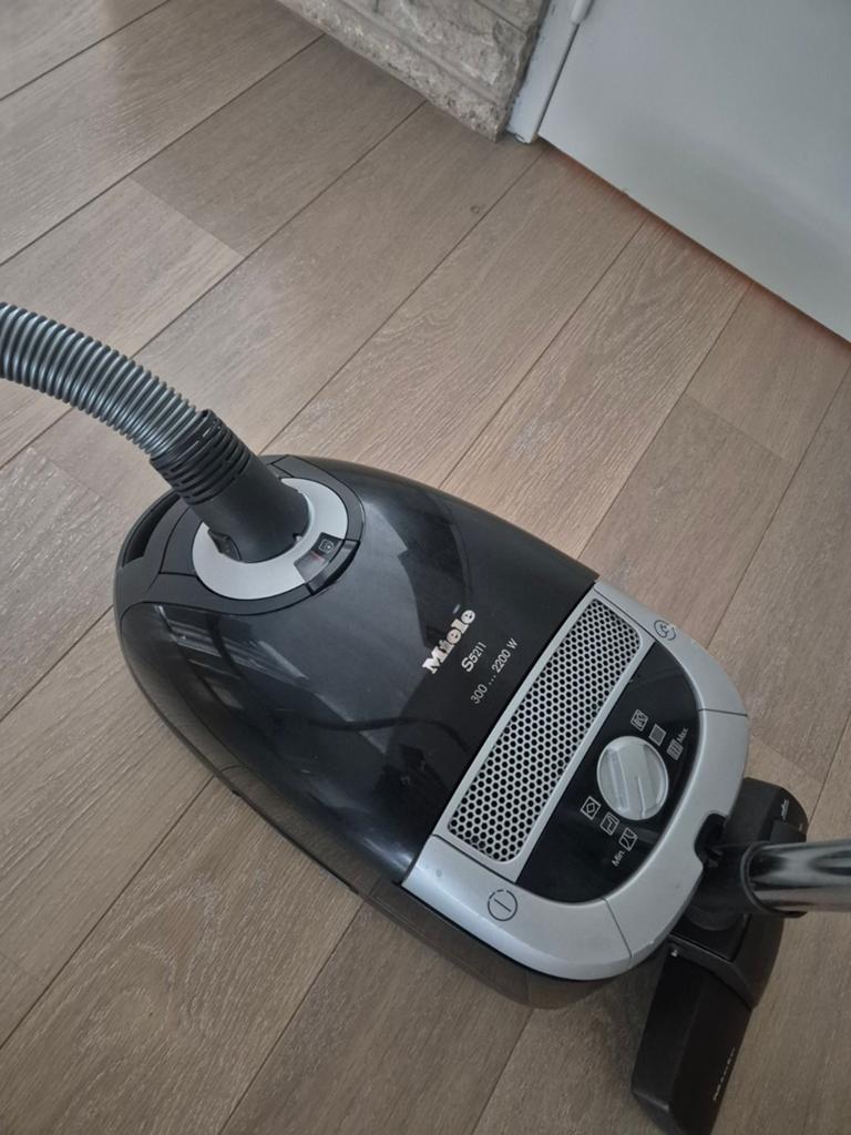 Stofzuiger, Elektronische apparatuur, Stofzuigers, Ophalen, Miele