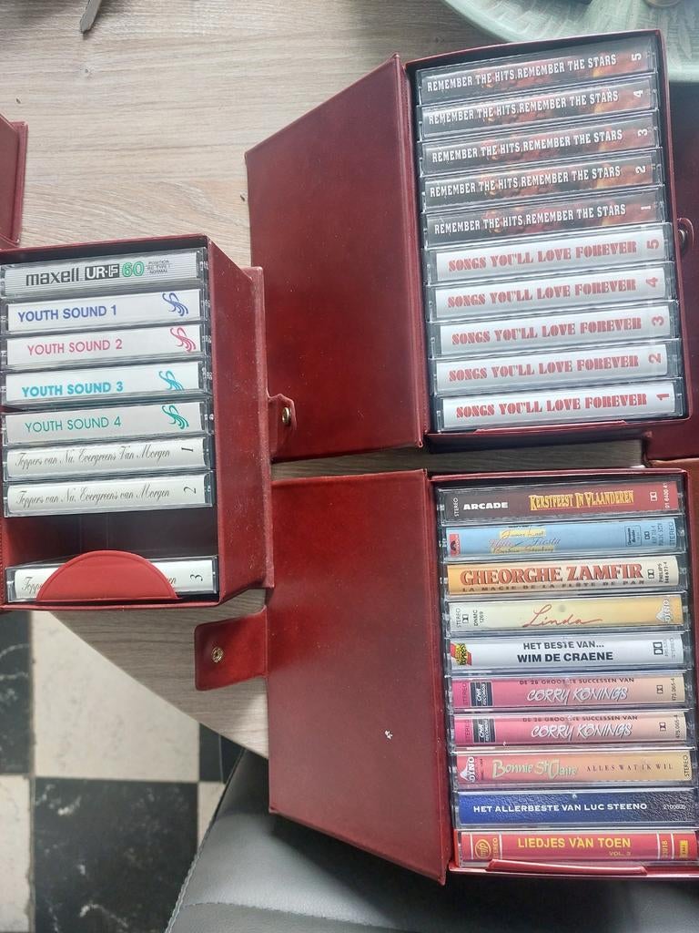 Cassette doosjes, Cd's en Dvd's, Cassettebandjes, 2 t/m 25 bandjes, Ophalen of Verzenden, Zo goed als nieuw, Origineel