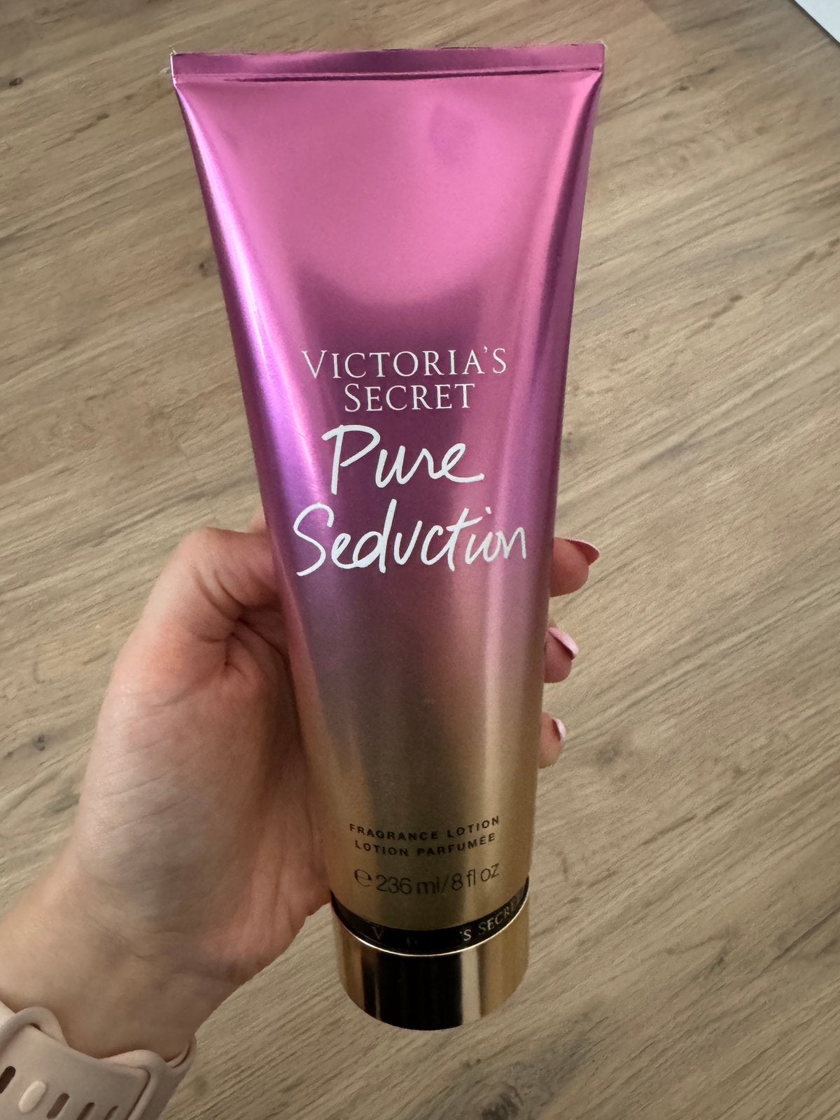 Victoria's Secret - Geparfumeerde Body Lotion (250 ml), Ophalen of Verzenden, Zo goed als nieuw