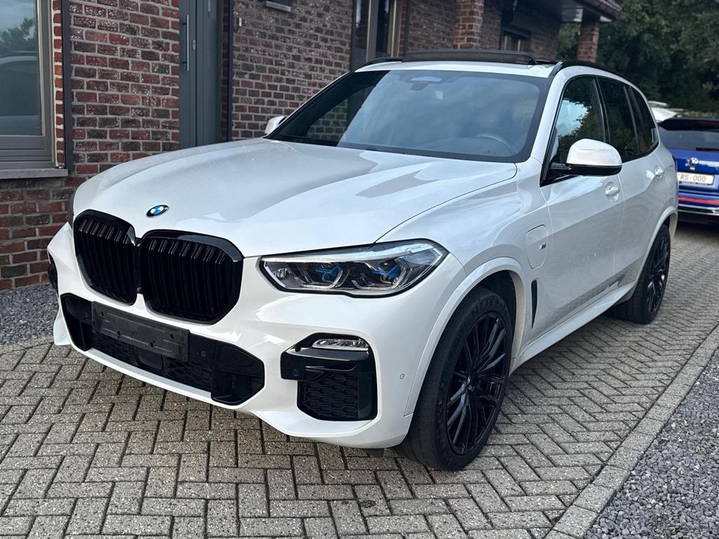 Bmw X5 45e MPack pano H/D, Auto's, BMW, Automaat, Wit, Leder, Bedrijf