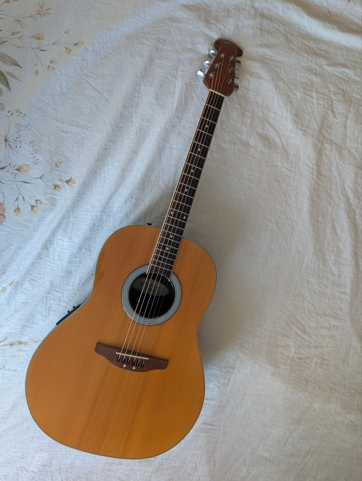 Ovation applause ae32 made in USA, Enlèvement