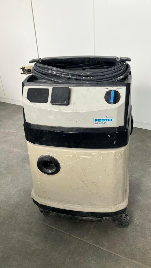 Aspirateur Festo, Bricolage & Construction, Matériel de nettoyage, Enlèvement, Utilisé