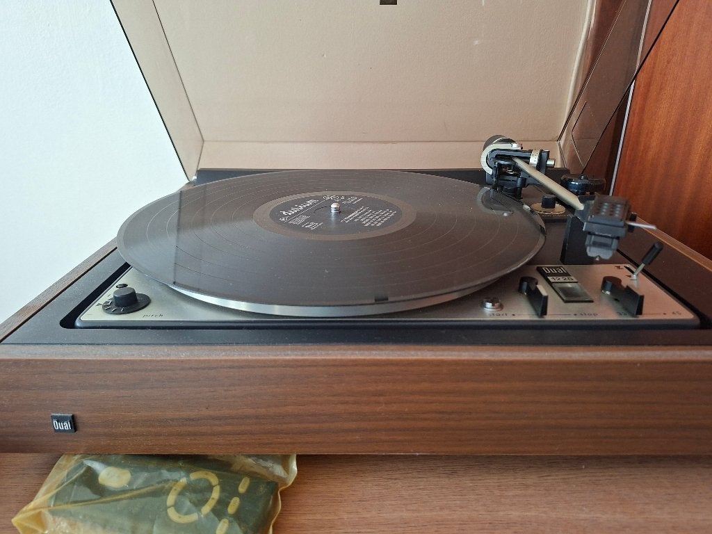 Platine vinyle Dual 1228 – modèle vintage allemand, TV, Hi-fi & Vidéo, Tourne-disque, Enlèvement, Dual, Automatique