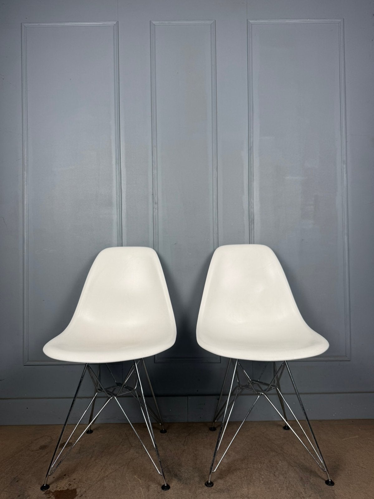 12 Vitra Eames DSR design stoelen, Kunststof, Wit, Ophalen of Verzenden, Zo goed als nieuw