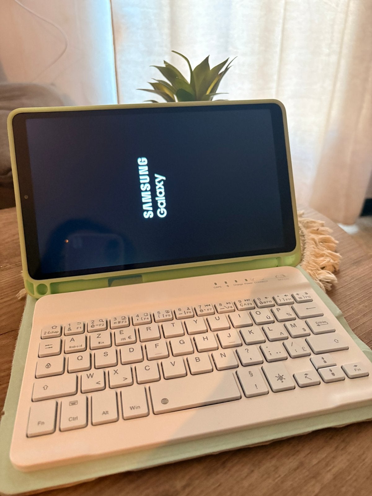Samsung galaxy A9 8,7 pouces + coque + clavier Bluetooth, Computers en Software, Ophalen, Gebruikt, 8 inch, 64 GB