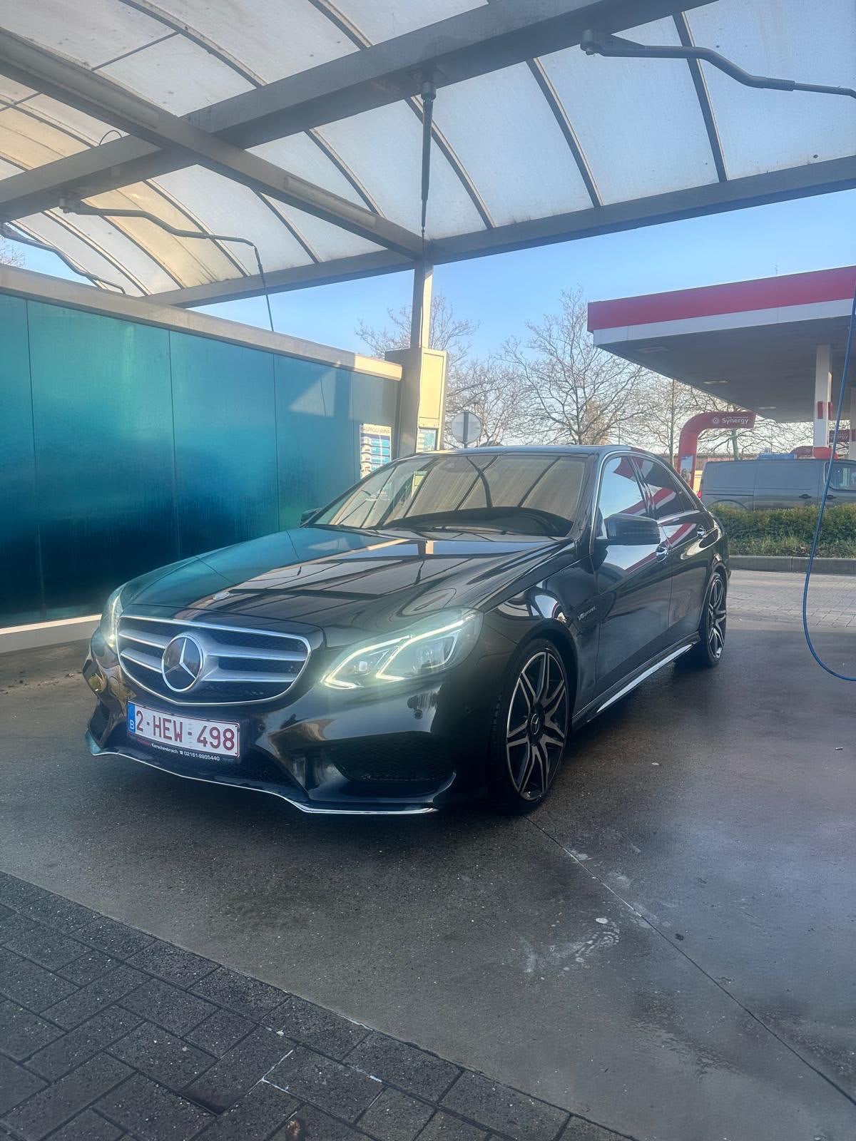 Mercedes-Benz E500 Amg (V8 4,7 biturbo de 408 ch) 4Matic, Autos, Mercedes-Benz, Achat, 4 portes, Alarme, Noir