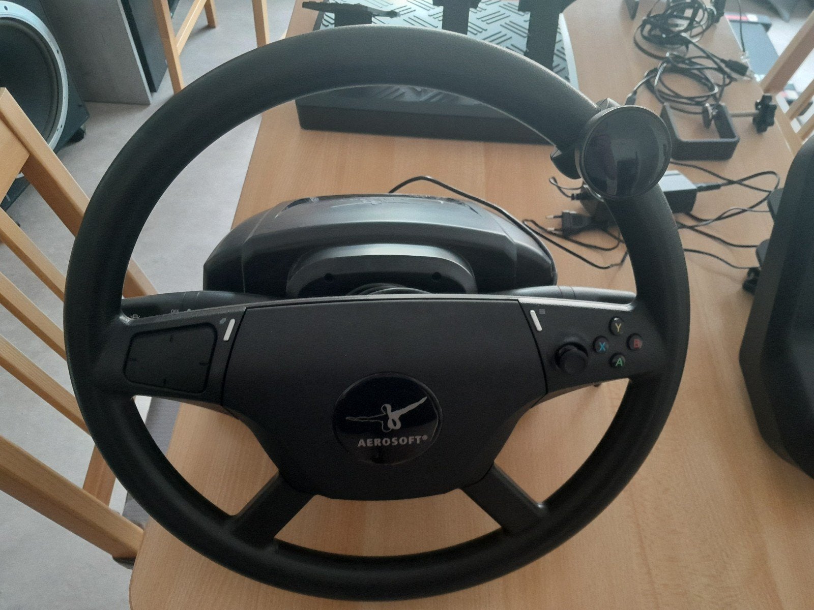 Aerosoft stuur voor pc mag weg wegens aan shaf hori stuur, Enlèvement, Comme neuf, Windows