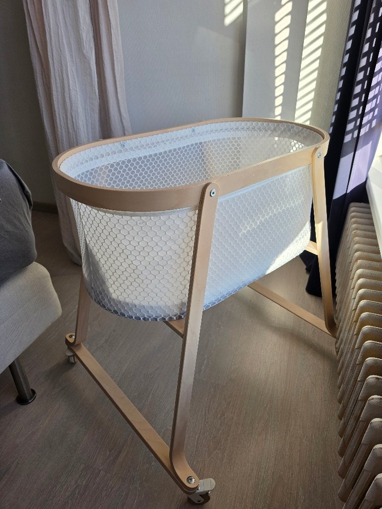IKEA ÄLSKVÄRD babywieg met matras - complete set - als nieuw, Kinderen en Baby's, Ophalen of Verzenden, Zo goed als nieuw, Wieg