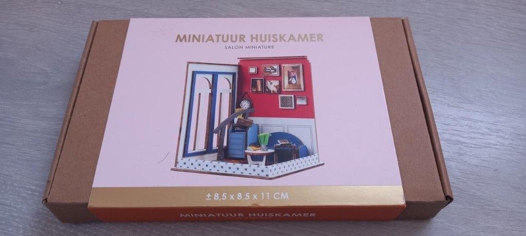 Miniatuur huisje maken, Ophalen, Zo goed als nieuw