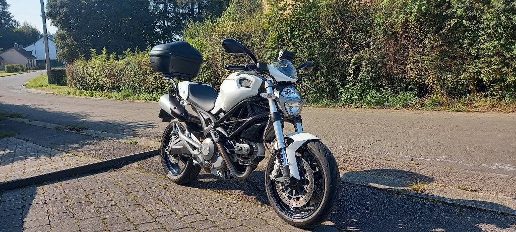 Ducati 696 monster, Motos, Motos | Ducati, Particulier, Naked bike, plus de 35 kW, 2 cylindres, ABS, Enlèvement
