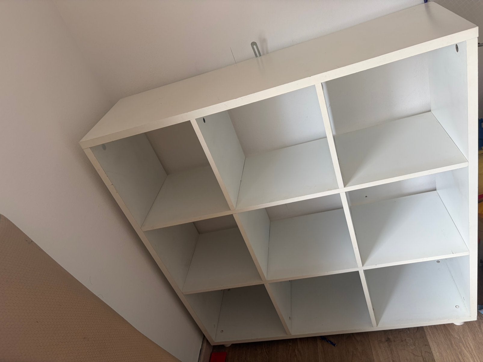 Mooie witte vakkenkast met 9 vakken, Ophalen, Zo goed als nieuw