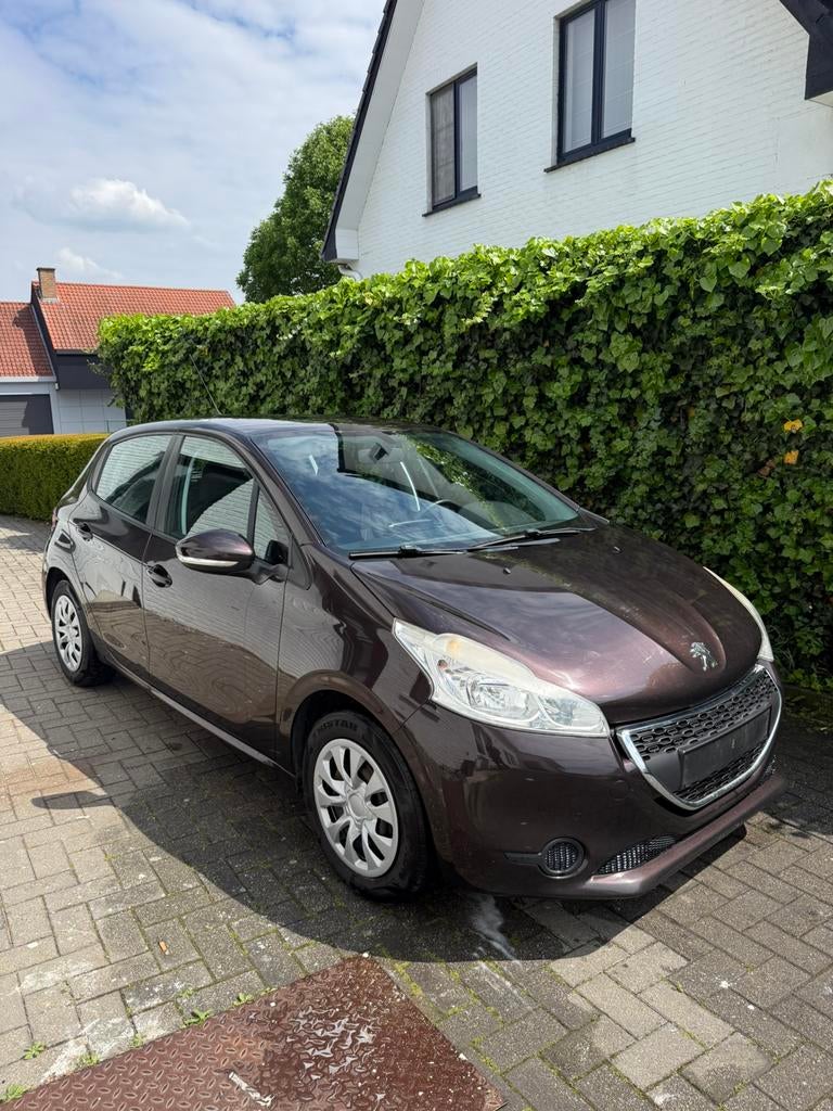PEUGEOT 208 2013 1.2i LEZ OK GEKEURD, Auto's, Euro 5, Stof, Zwart, Handgeschakeld