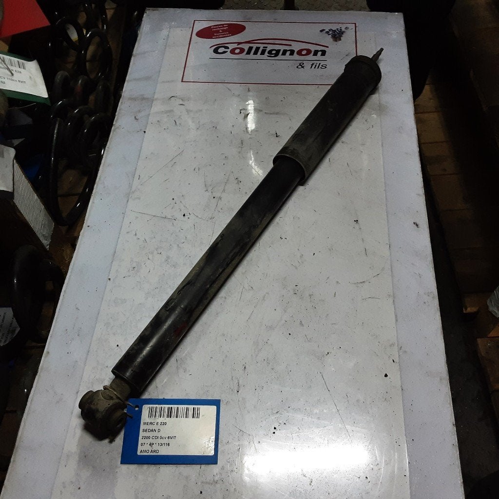 AMORTISSEUR ARRIÈRE DROIT E (W211) (A211326900), Autos : Pièces & Accessoires, Mercedes-Benz, Mevr. I. Hauben, Utilisé, Rue de l'Espoir 34 34
4030  GRIVEGNÉE, BE