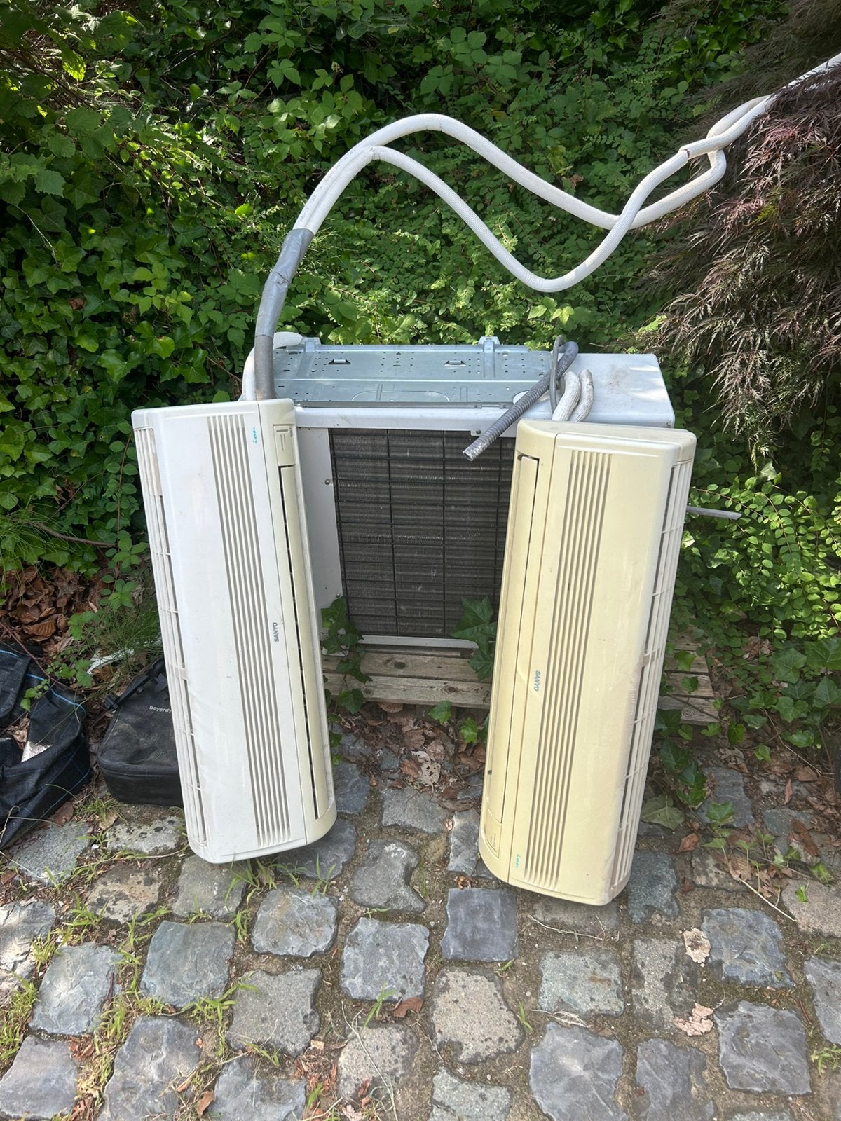 Airco sanyo 1 buitenunit, 2 binnenunits, Enlèvement