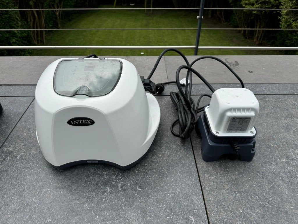 Ensemble technique Intex / HotSplash pour piscine hors sol, Enlèvement, Utilisé, Autres types