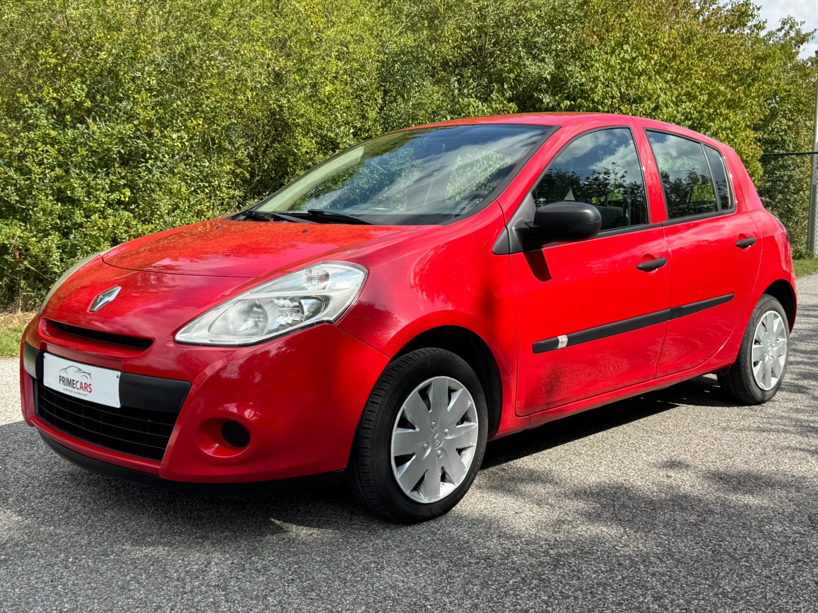 Renault Clio 1.2i 16v Expression, Rouge, Euro 5, 135 g/km, Entreprise