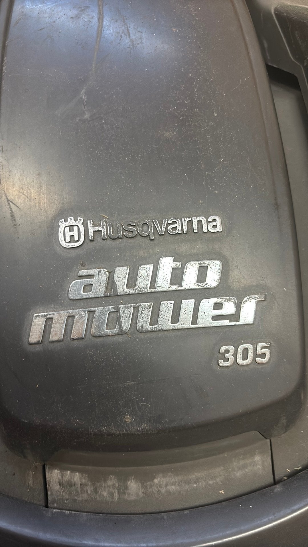 Husqvarna auto mower 305, Enlèvement, Utilisé, 20 à 25 cm