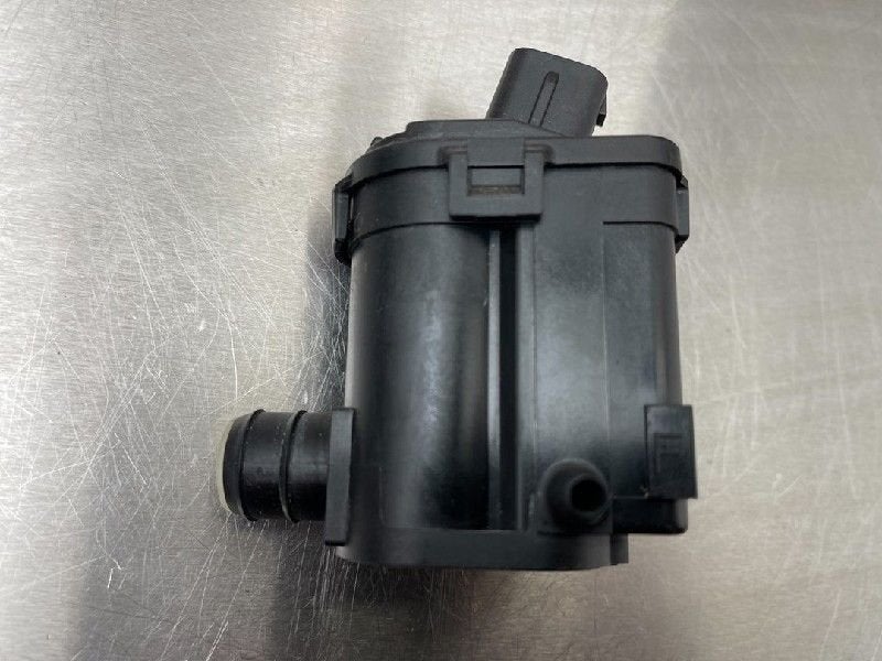 LAVE-GLACE POMPE AVANT Hyundai Kona (OS) (|985102J500|), Hyundai Motor Deutschland GmbH, Kaiserleipromenade 5
63067  Offenbach am Main, DE