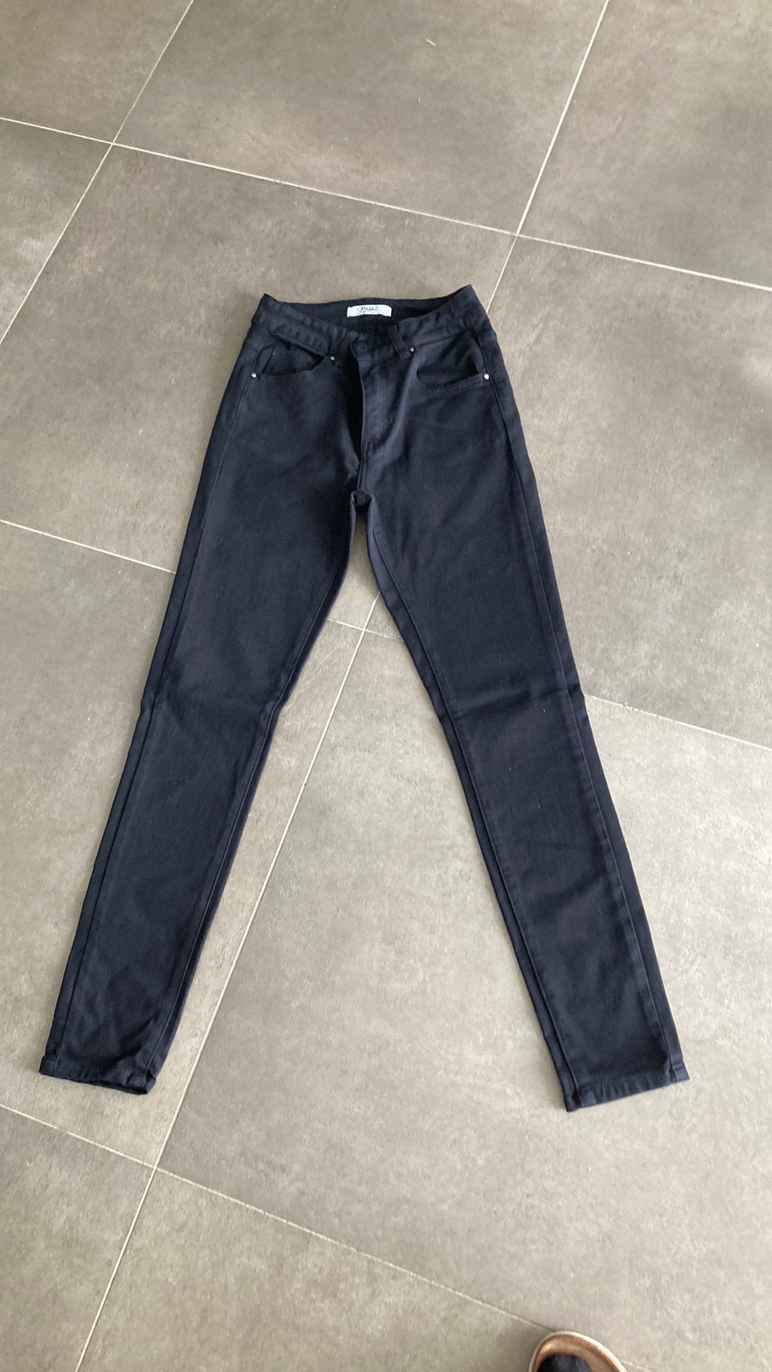 Toxik 3 mt 36 zwart skinny nieuw, Kleding | Dames, Spijkerbroeken en Jeans, Ophalen of Verzenden, Zo goed als nieuw, Zwart, W28 - W29 (confectie 36)