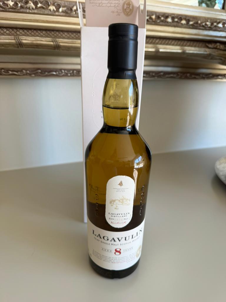 Lagavulin 8, Verzamelen, Ophalen of Verzenden, Zo goed als nieuw