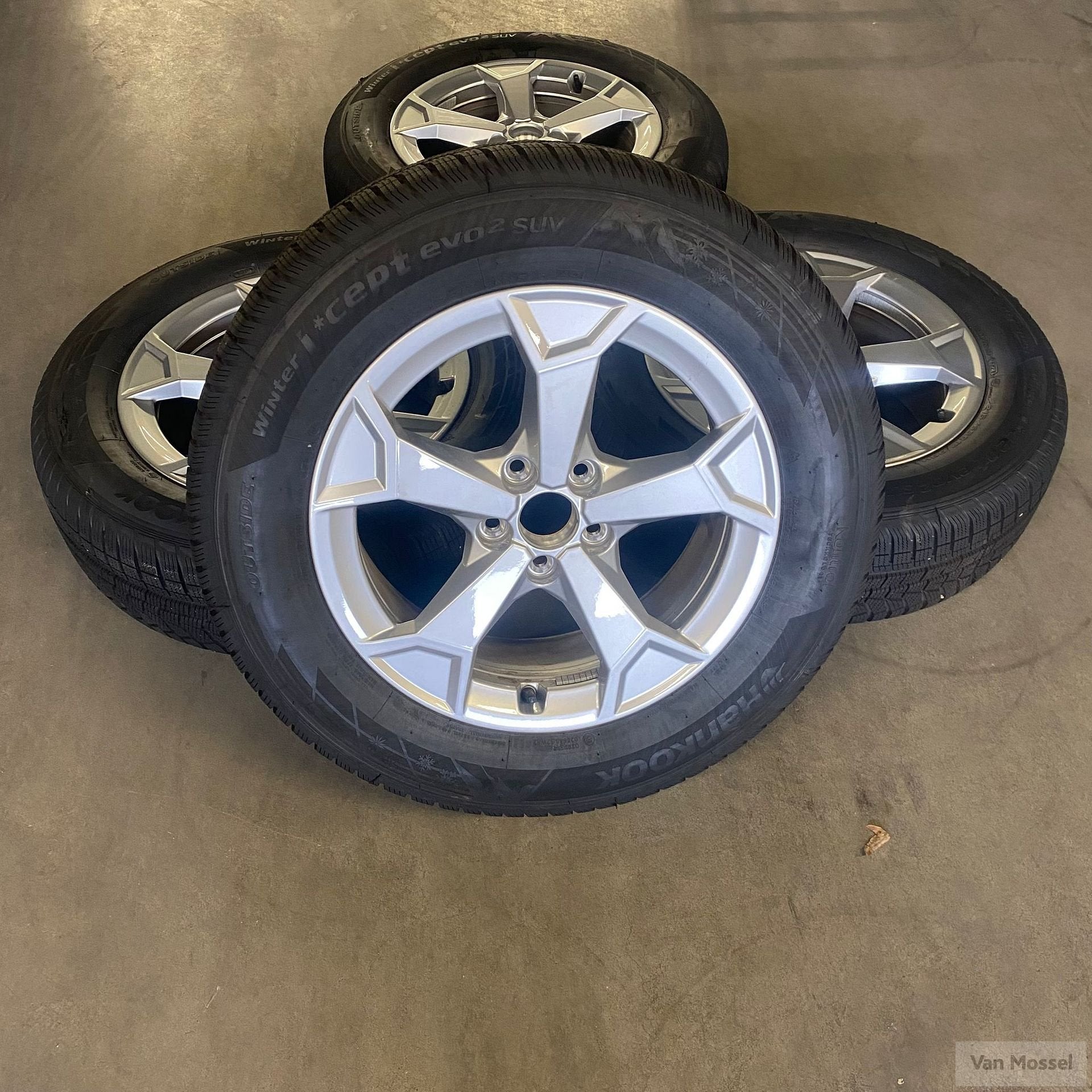 Audi Q3 Hankook Winter I*Cept Evo 2 Suv 215/65/R17 99H, -, -, Banden en Velgen, 17 inch