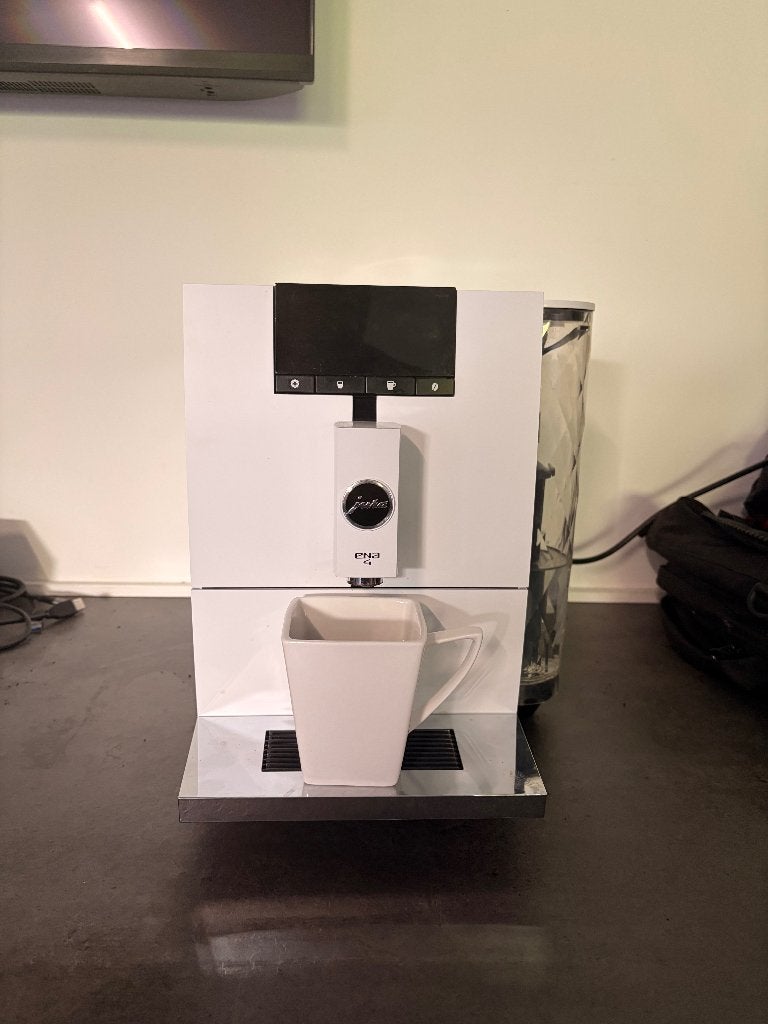 Jura ENA4 koffiemachine, Elektronische apparatuur, Afneembaar waterreservoir, Gebruikt, Koffiemachine, Ophalen of Verzenden