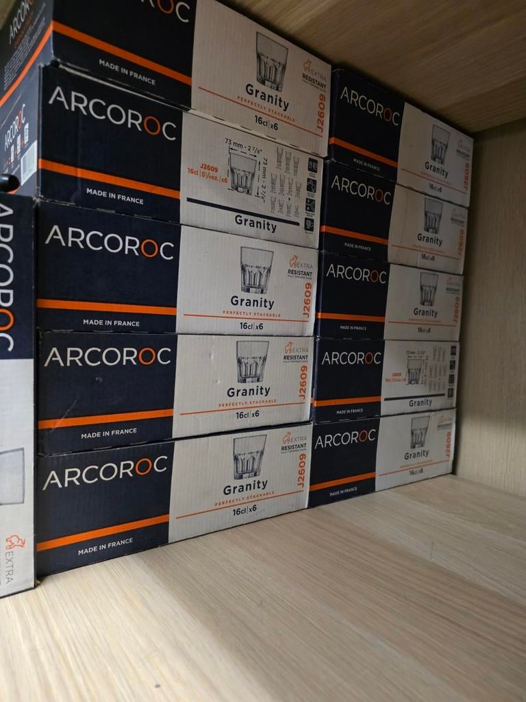 Te koop set van 66 Arcoroc zwaartekrachtglazen van 16 cl, Ophalen
