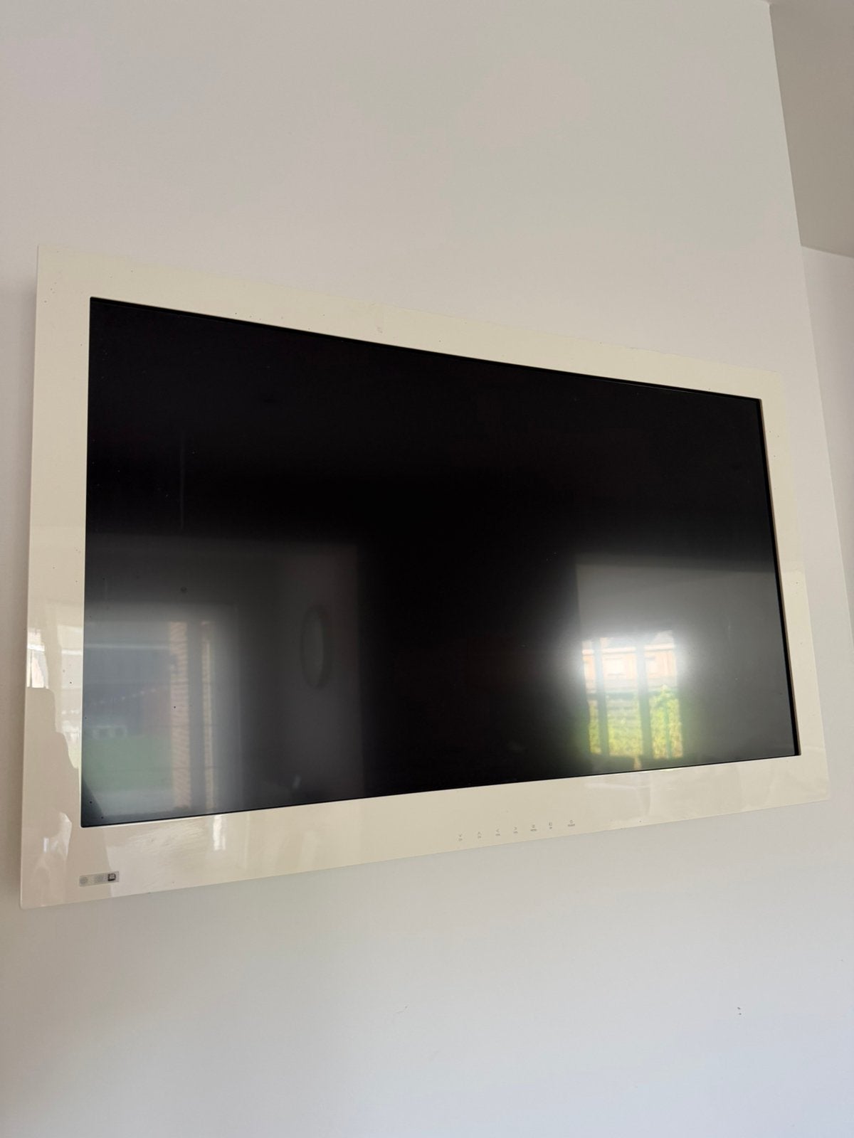 Tv te koop dringend weg wegens verbouwing, Audio, Tv en Foto, Televisies, Ophalen, Zo goed als nieuw