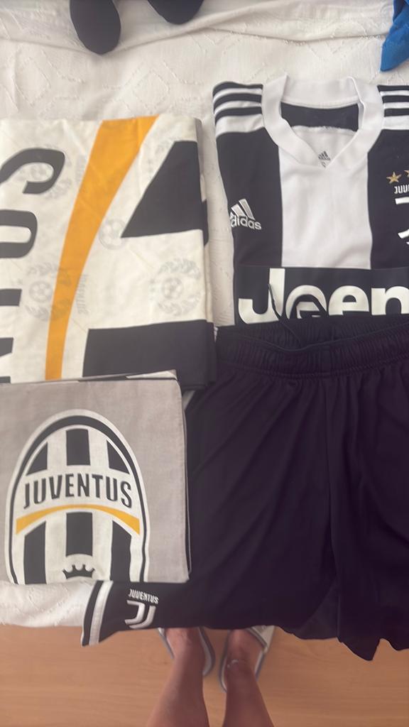 Kit de football Juventus taille S + housse de couette 1 pers, Taille S, Enlèvement, Maillot