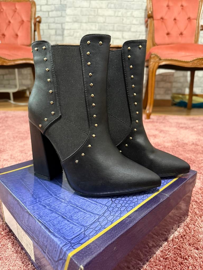 Bottines Sergio Todzi noires cloutées neuves, Neuf, Enlèvement ou Envoi, Boots et Botinnes, Noir