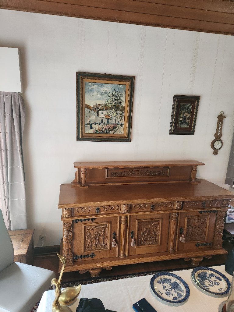 Eetplaats met dressoirkast en vitrinekast, Ophalen, Gebruikt