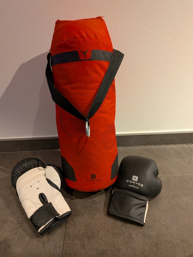 Bokszak en -handschoenen voor kinderen, Ophalen, Zo goed als nieuw, Bokszak