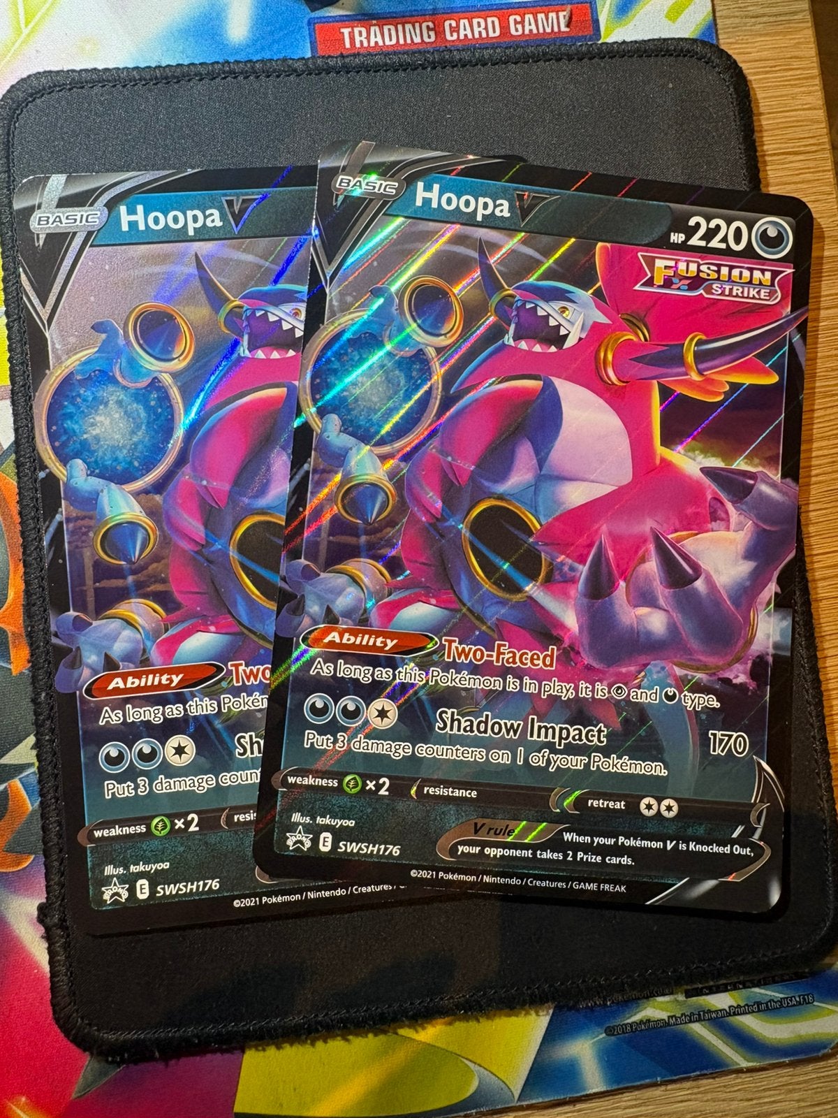 Hoopa V SWSH176 jumbo Pokémon kaart, Ophalen of Verzenden, Zo goed als nieuw