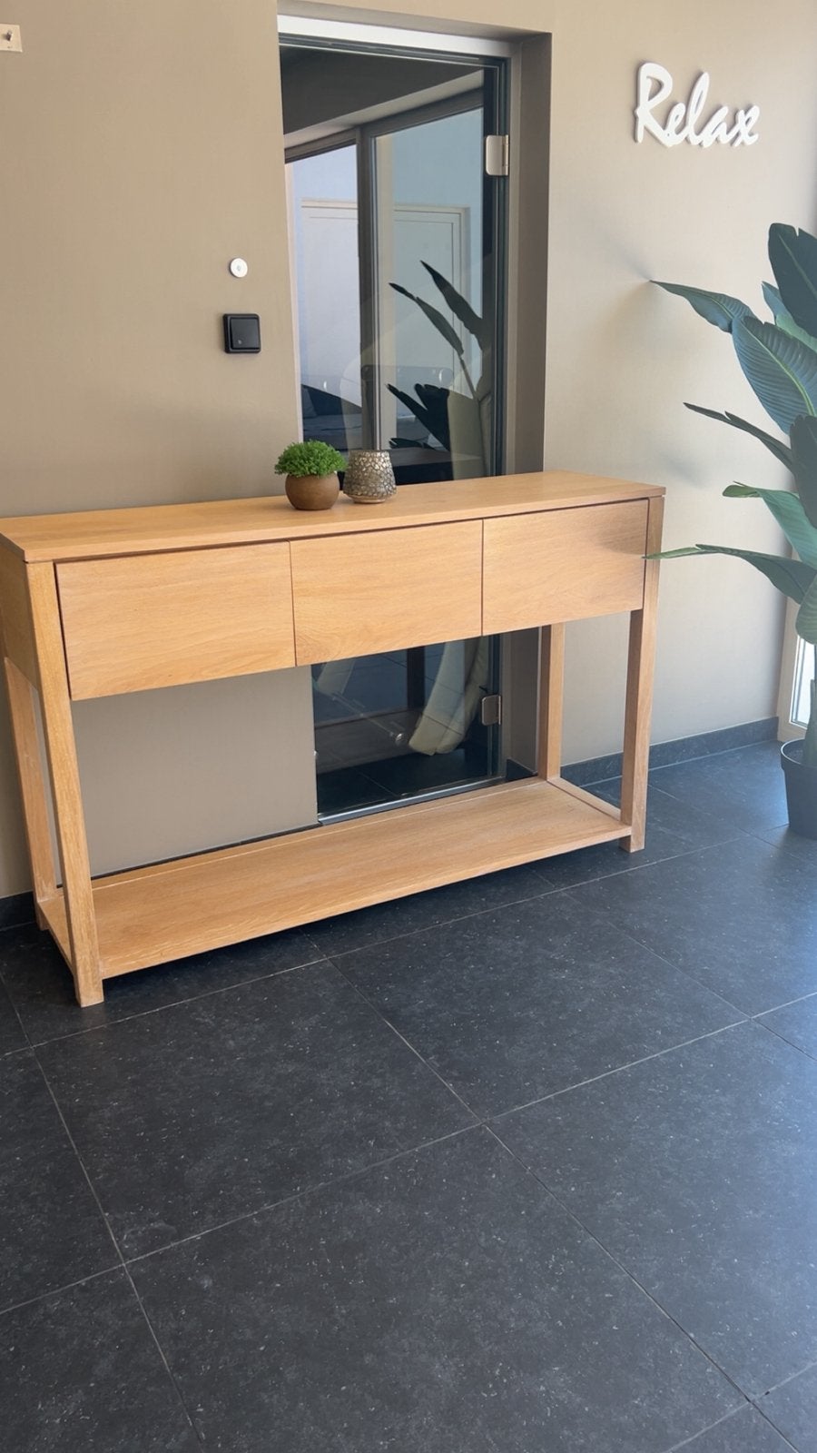 Massief houten design sidetable / wandkast – handgemaakt, Antiek en Kunst, Ophalen