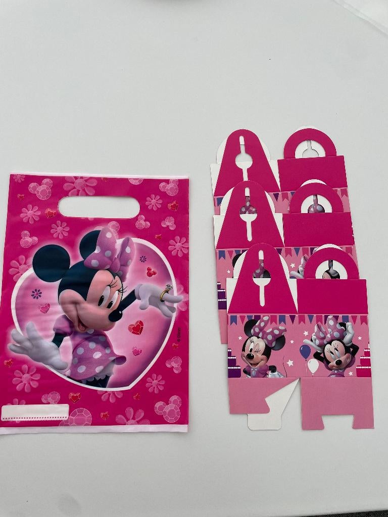 13 sacs et/ou boîtes à bonbons Minnie Mouse and Cars, Enlèvement ou Envoi, Comme neuf