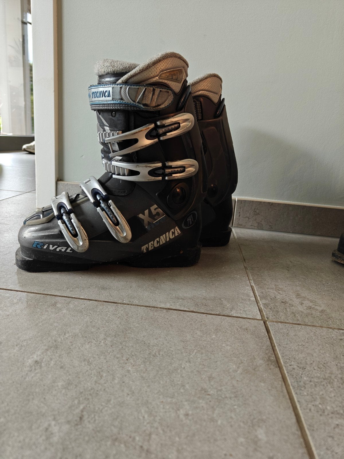 Skibotten Technica maat 38-38,5, Sport en Fitness, Gebruikt, Schoenen, Ski, Ophalen