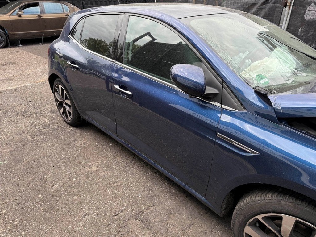 RETROVISEUR EXTERIEUR DROIT Renault Megane IV (RFBB), Autos : Pièces & Accessoires, Renault, Utilisé, Peter-Huppertz-Straße 5
51063  Köln, DE