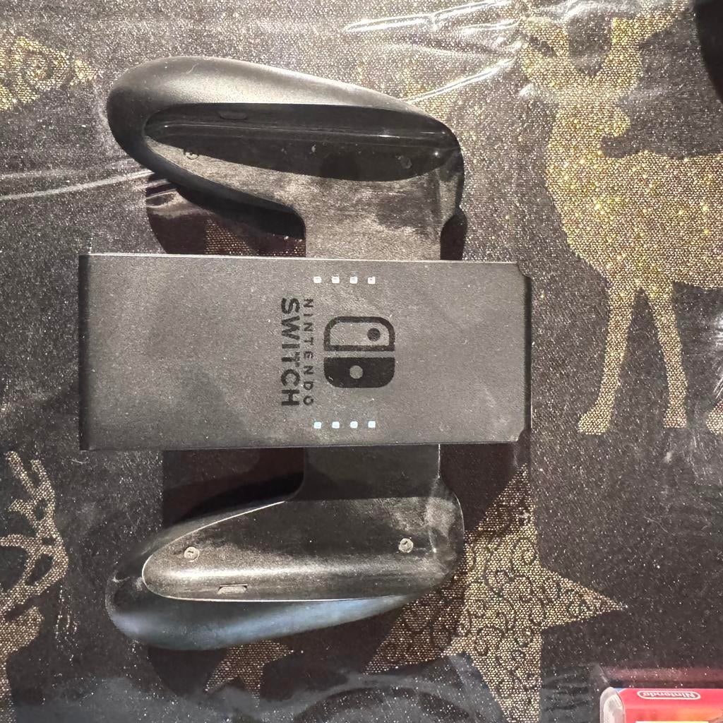 Nintendo Switch 1 met assecoires, Ophalen of Verzenden, Zo goed als nieuw