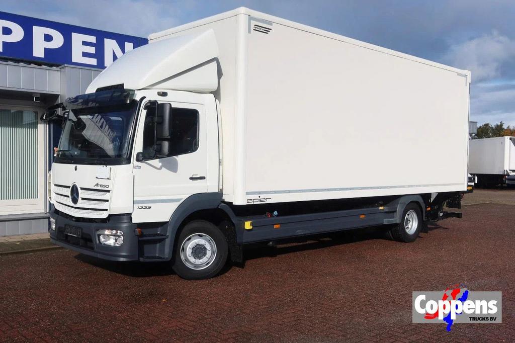 Mercedes-Benz Atego 1223 1223 L Bak + Klep Bar 3000 KG, Automaat, Wit, Mercedes-Benz, Bedrijf