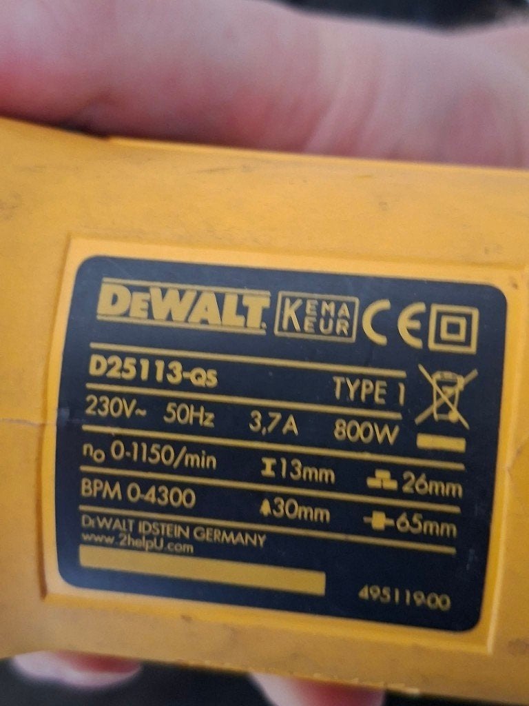 DeWalt D25113 boorhamer met koffer en boren erbij Werkend, Marteau perforateur et/ou Marteau piqueur, Enlèvement, Utilisé, 600 watts ou plus