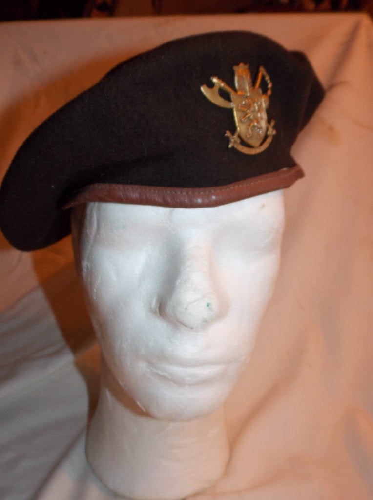 Béret de volontaire belge guerre de coree, Collections, Objets militaires | Général, Enlèvement ou Envoi, Armée de terre, Casque ou Béret