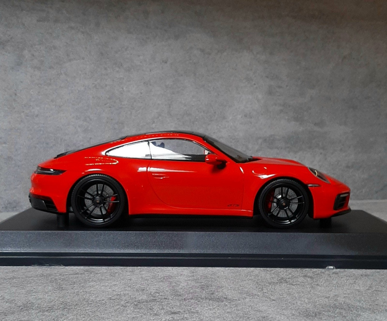 1:18/Porsche 911Carrera 4 GTS/2020/NIEUW, Ophalen of Verzenden, Nieuw, Auto, MiniChamps