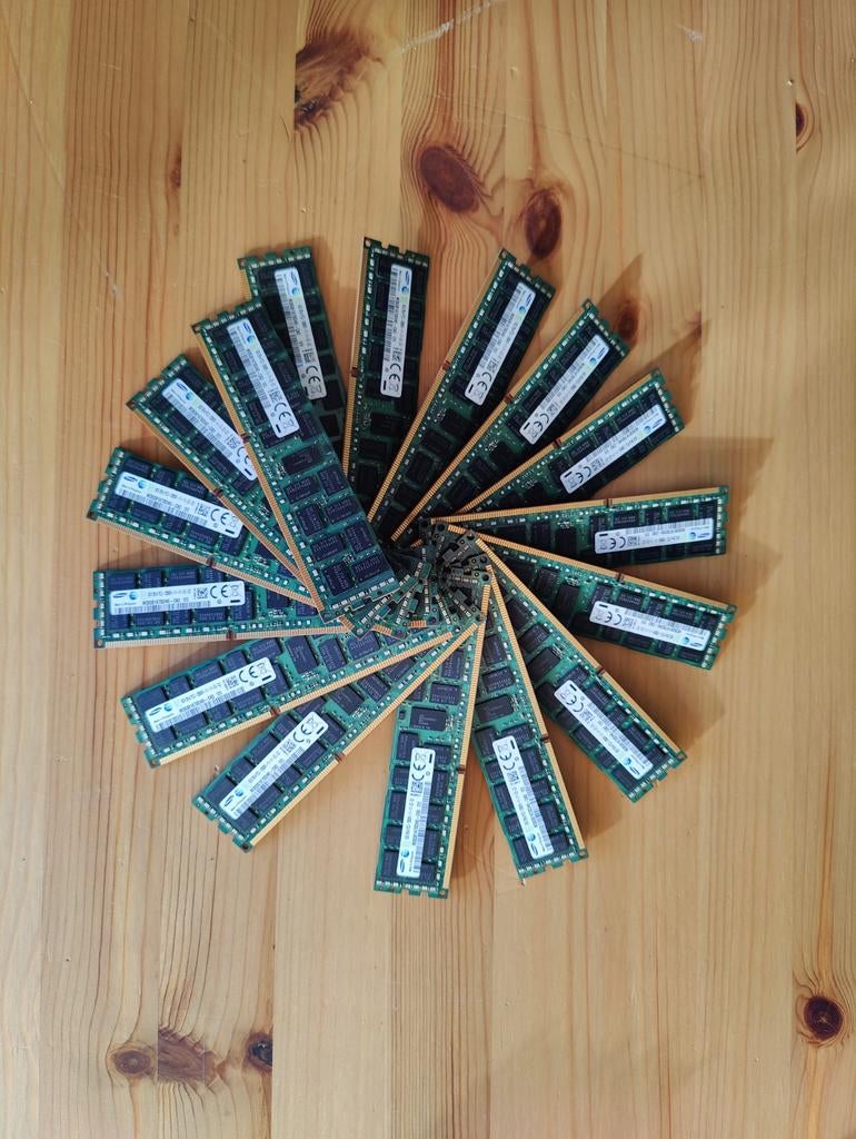 16x 8GB DDR3 ECC Samsung PC3-12800R server RAM, Computers en Software, RAM geheugen, 8 GB, DDR3, Ophalen of Verzenden, Zo goed als nieuw