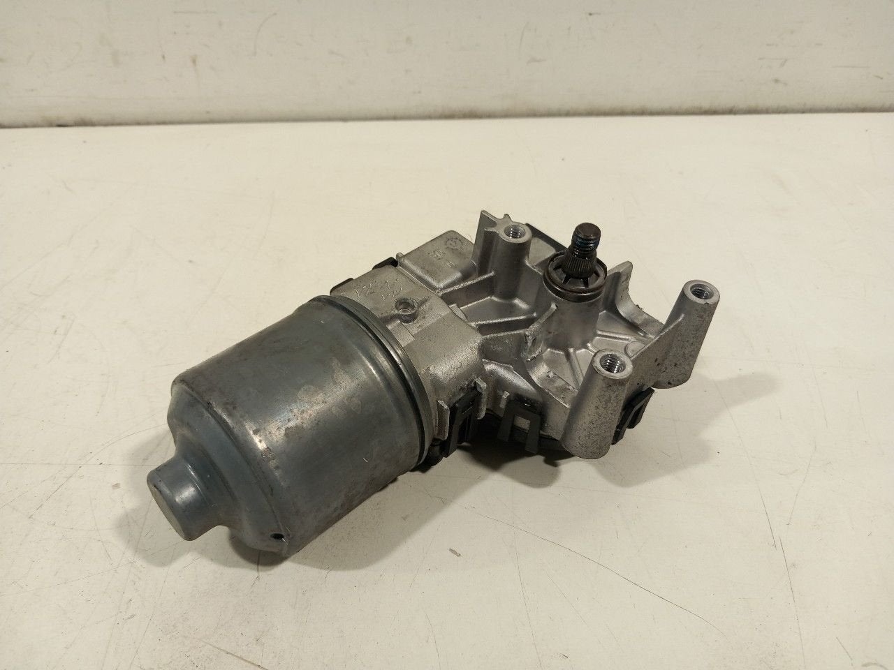 Ruitenwissermotor voor Peugeot 208, Auto-onderdelen, Onderdelen@venauto.nl, Van der Ven Autorecycling B.V., Gebruikt, Ettenseweg 76, 4706 PB Roosendaal, The Netherlands